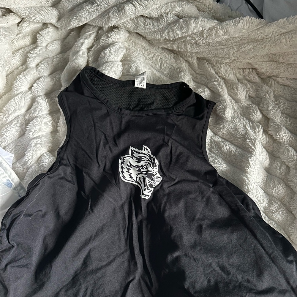 Darc Sport Black Sleeveless Crop Top
